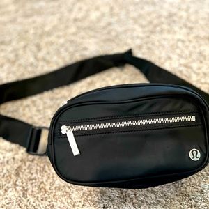 Lululemon Wunderlust Belt Bag - Like New